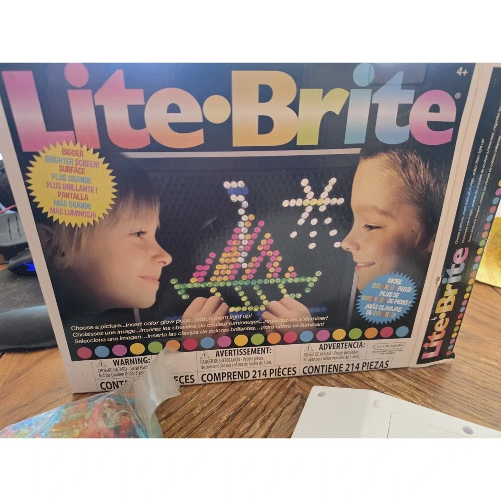 Lite Brite Ultimate Classic Learning Toy Light Up Color Glow Pegs